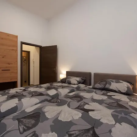 Apartman Cezar Apartment